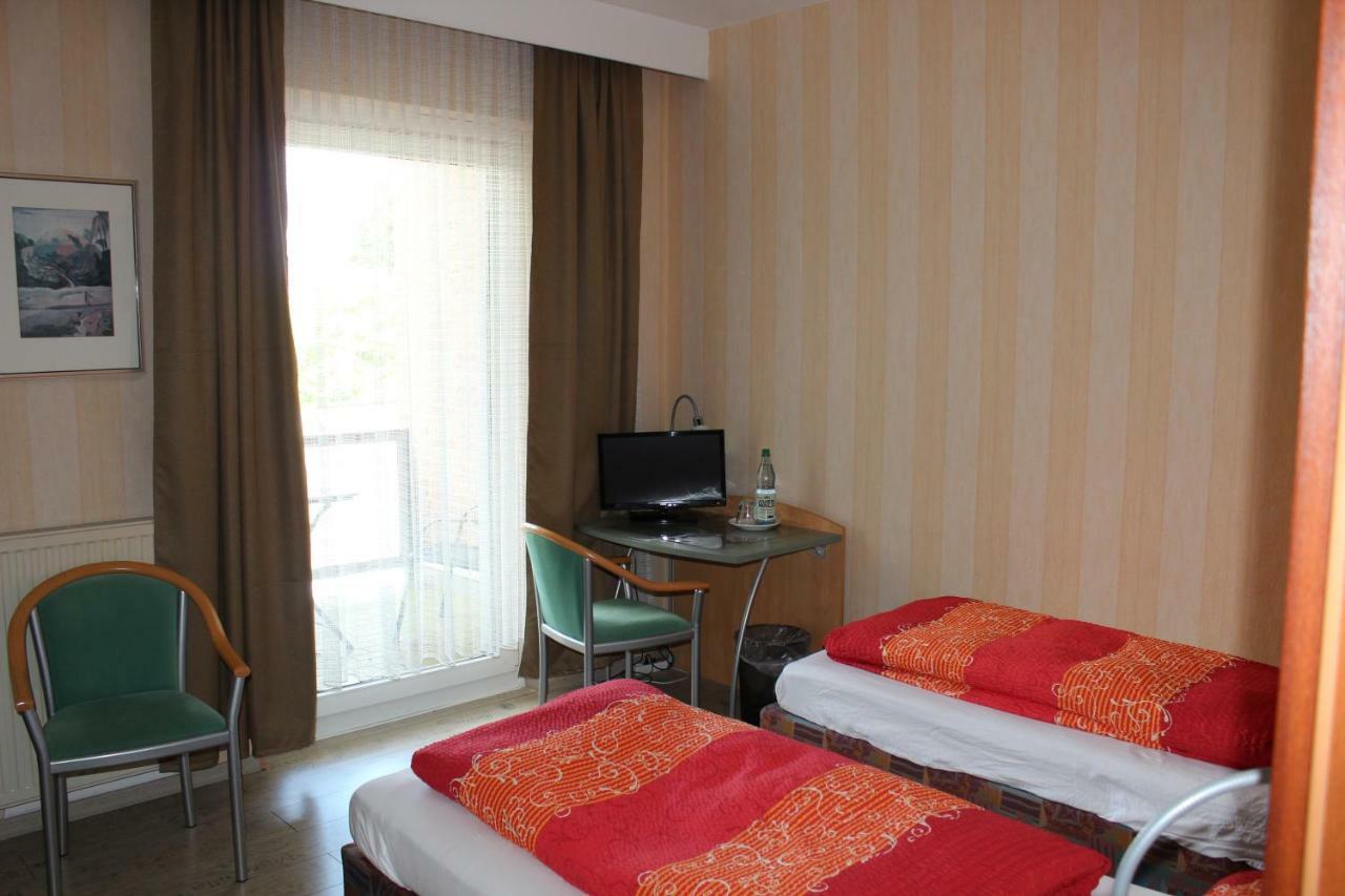 Hotelpension Am Thermalbad Bad Nenndorf Exterior photo